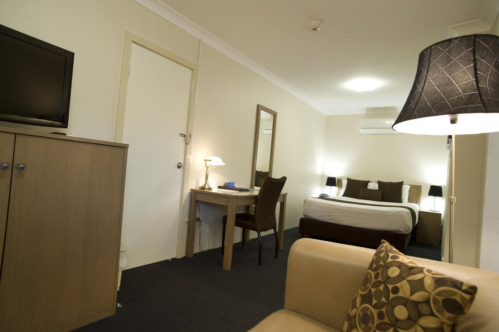 Noah'S Mid City Motor Inn Масуэллбрук Номер фото