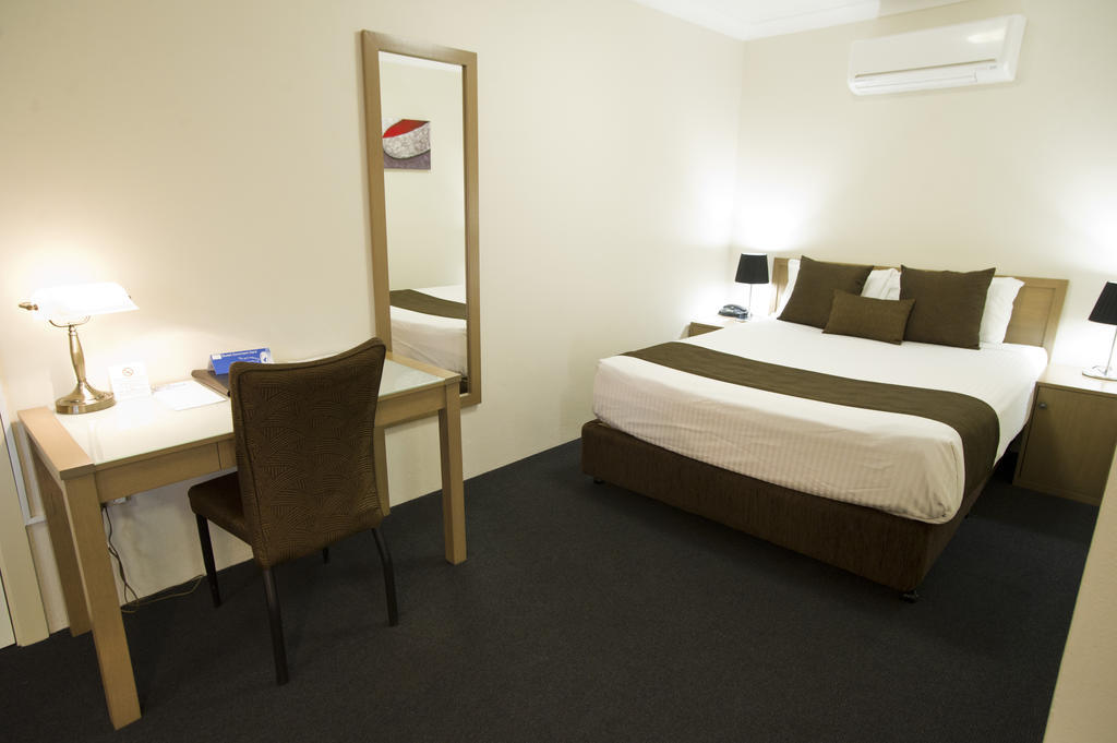 Noah'S Mid City Motor Inn Масуэллбрук Экстерьер фото