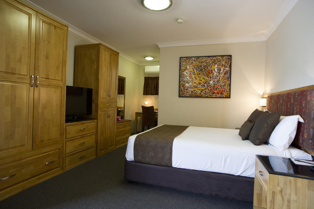 Noah'S Mid City Motor Inn Масуэллбрук Номер фото