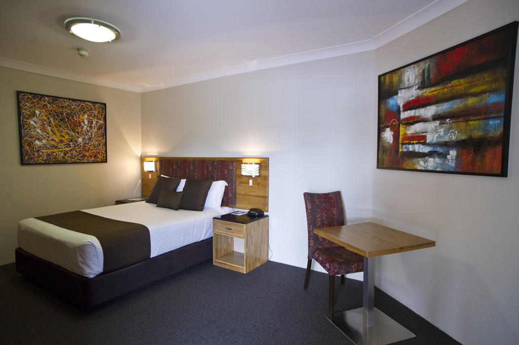 Noah'S Mid City Motor Inn Масуэллбрук Экстерьер фото