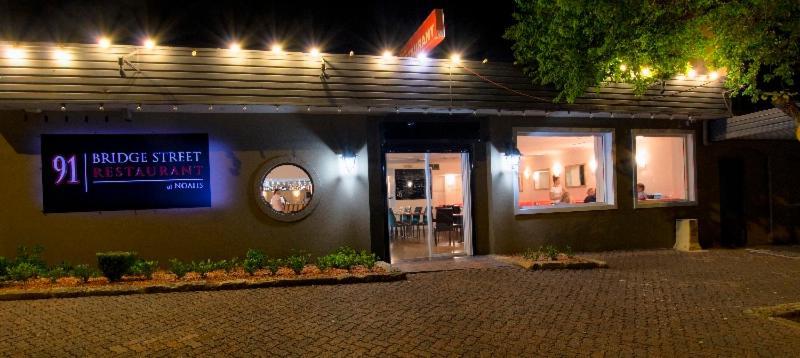 Noah'S Mid City Motor Inn Масуэллбрук Экстерьер фото